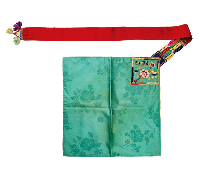 (2021가을겨울_혼인-5_사진3)기러기 보, 36cm&times;36cm _ 국립민속박물관