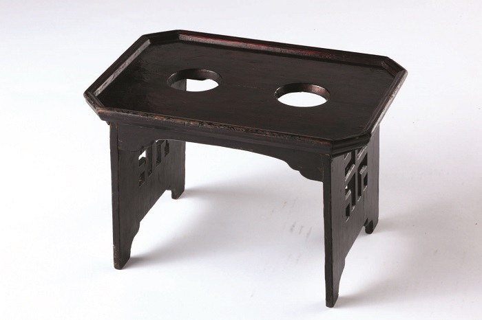 (2021가을겨울_혼인-5_사진4)합환주상, 가로 27.7cm&times;세로 20cm&times;높이 18.3cm _ 국립민속박물관