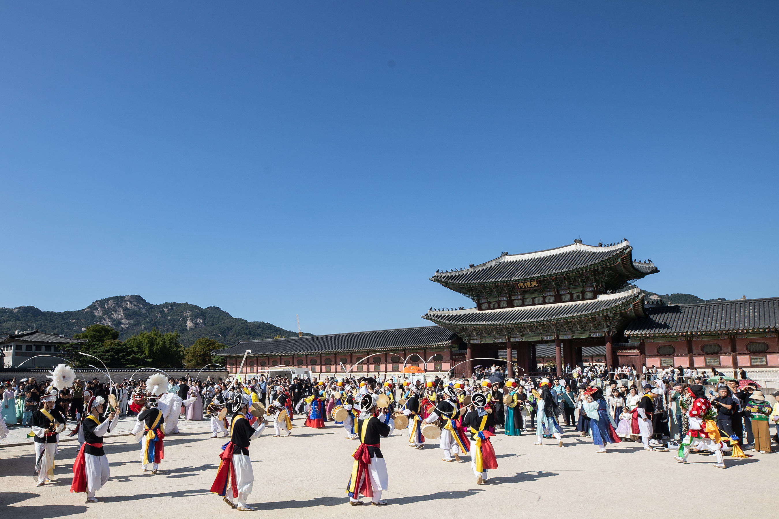 2024 가을 경복궁_길놀이 (2).jpg