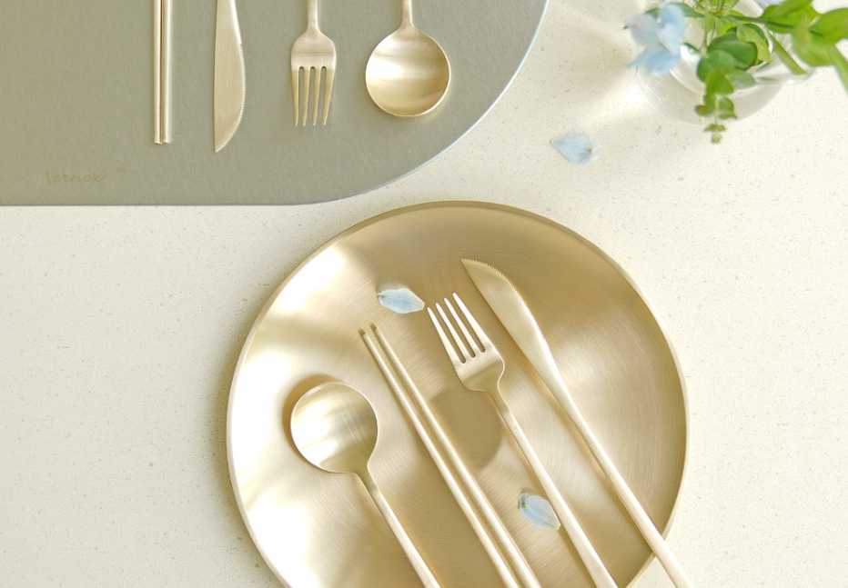 Set of Bangjja Yugi Moon Cutlery for 2 Persons + Quilted Cutlery Pouch