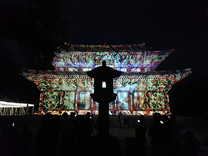 光の饗宴 法住寺